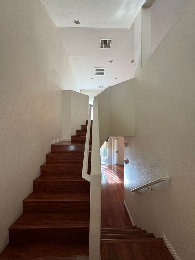 Foto del edificio - Home Sweet Home 3 bedrooms 2.5 baths 2 car...