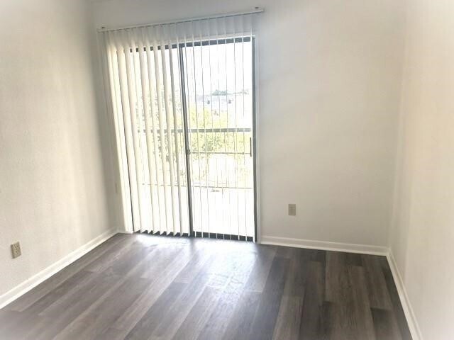 Building Photo - 2824 S Bartell Dr