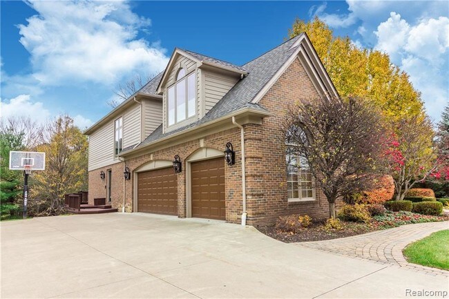Building Photo - 870 Ramblewood Dr
