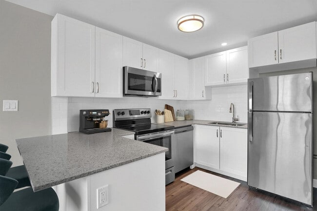 Interior Photo - Riverstone Place & Millstone Place
