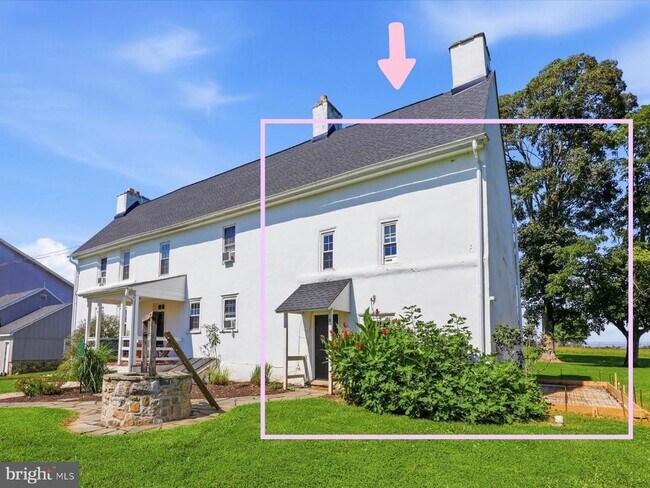Building Photo - 395 Bishop Hollow Rd