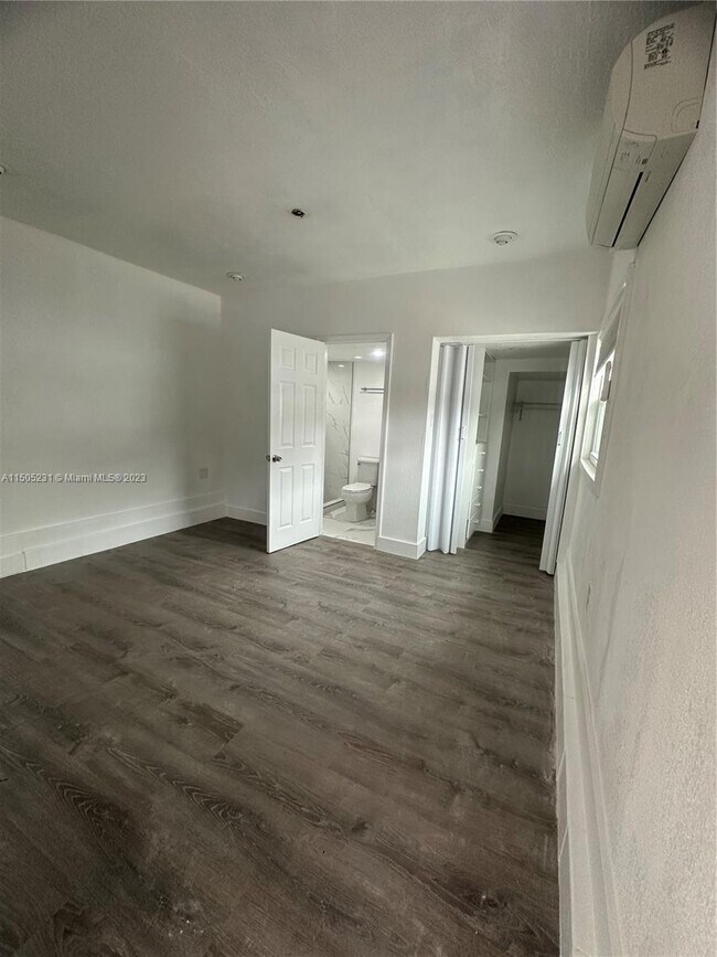 Foto del edificio - 19552 NW 59th Pl