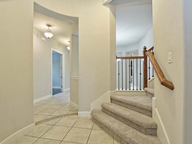 Building Photo - Cedar Park