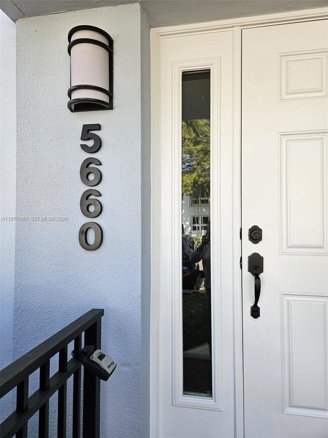 Foto del edificio - 5660 SW 78th St