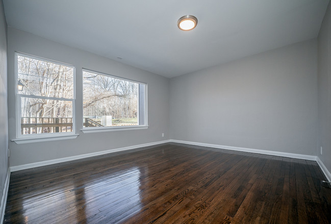 Building Photo - 14994 Allisonville Rd