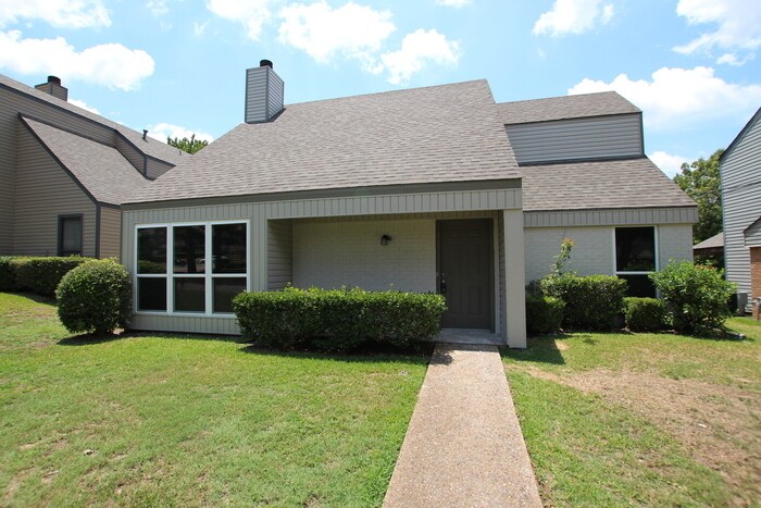 Primary Photo - Tour Today! 3 Bed 2 Bath Town Home in Tyle...