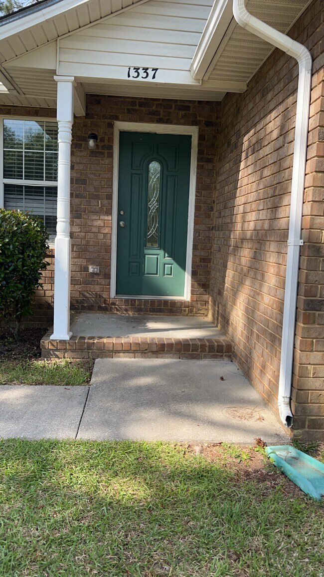 Foto del edificio - 1337 Loblolly Dr