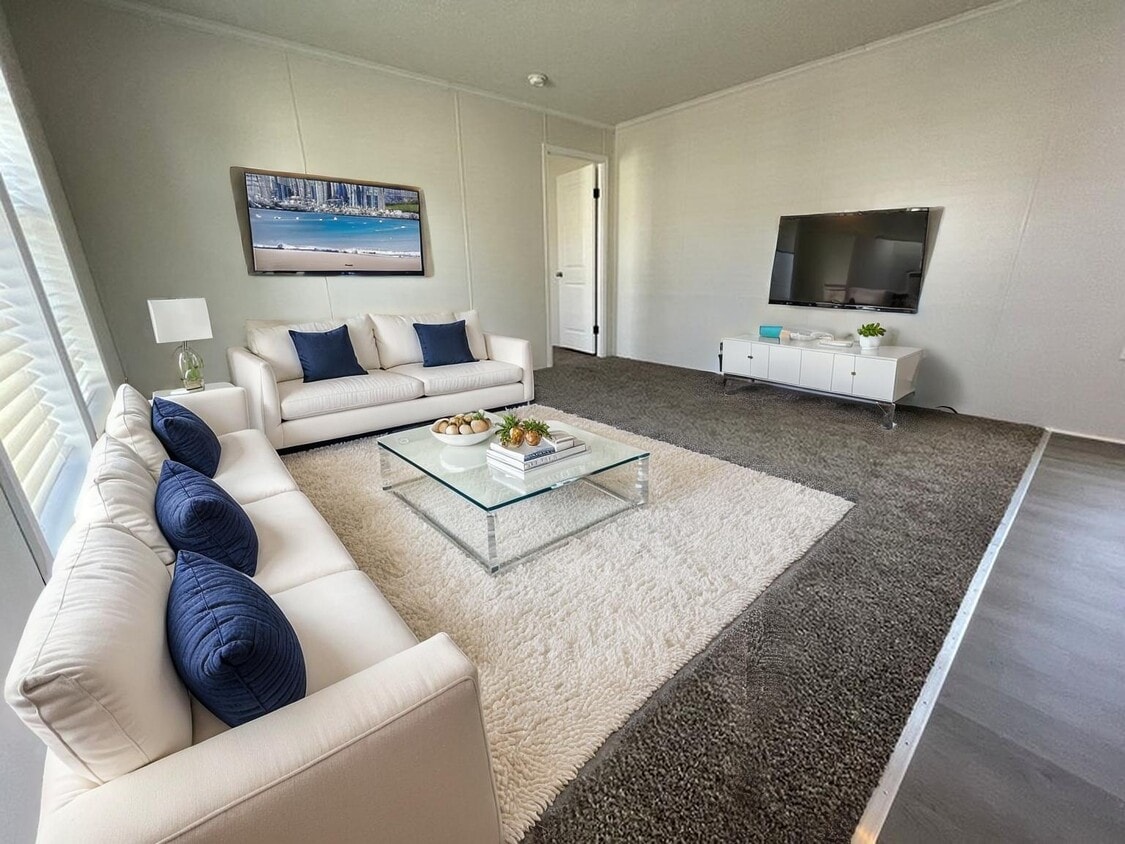 Foto principal - 15835 Marentette Dr