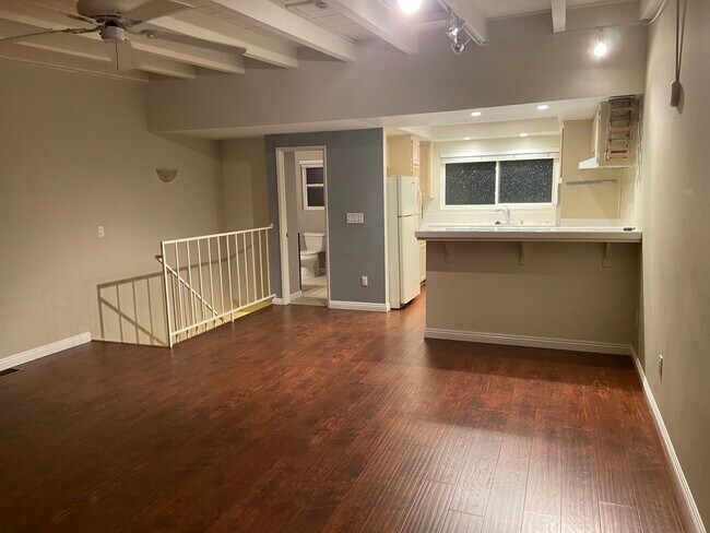 Building Photo - 2219 Curtis Ave