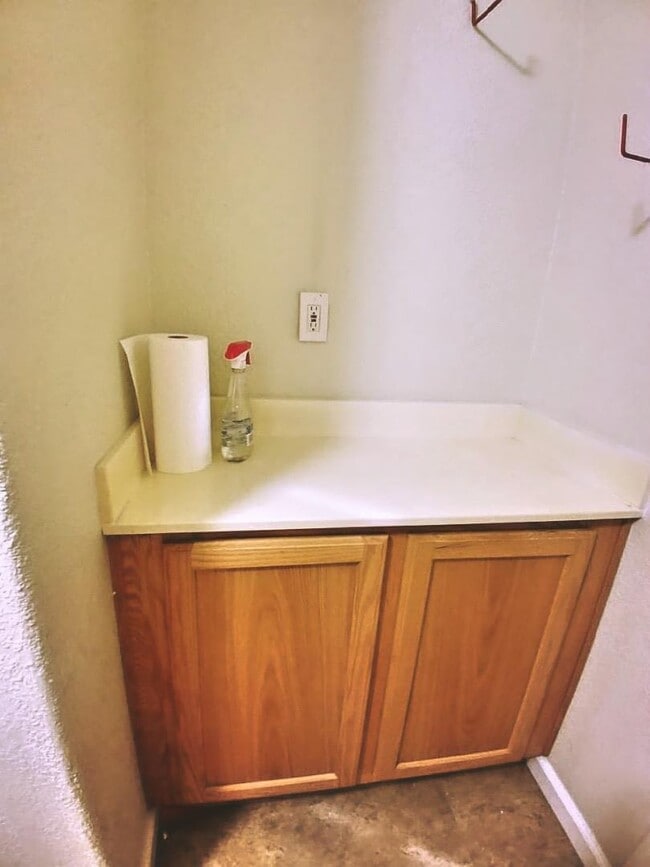 Foto del edificio - 784 Begonia Dr