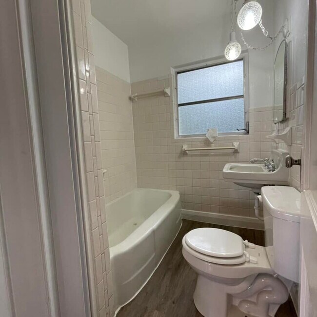 Building Photo - 2-Bedroom and 1.5-Bathroom with a Bonus Rooom