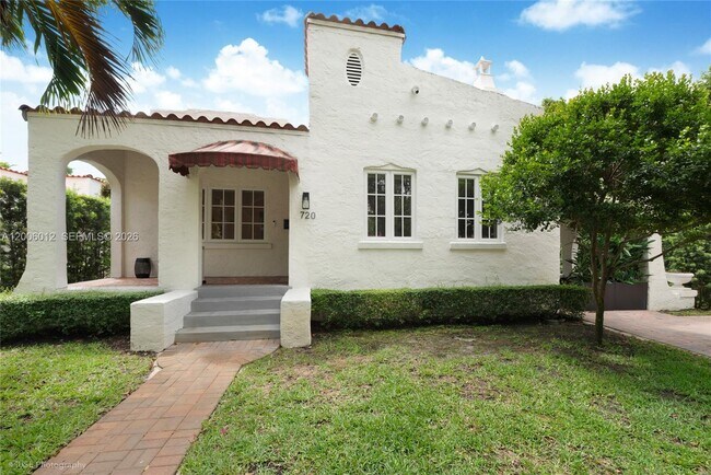 Building Photo - Minorca Avenue, Coral Gables, FL 33134 - 2 BR 2 BA single-family home