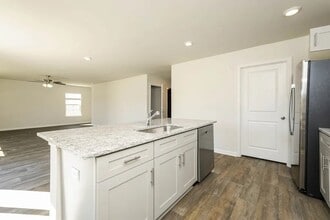 Building Photo - 504 Jack Pine St