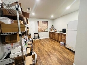 Building Photo - 933 Clubside Dr