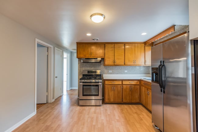Building Photo - 5143 S Meade Ave