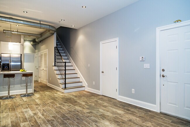 Building Photo - 2111 11th St NW