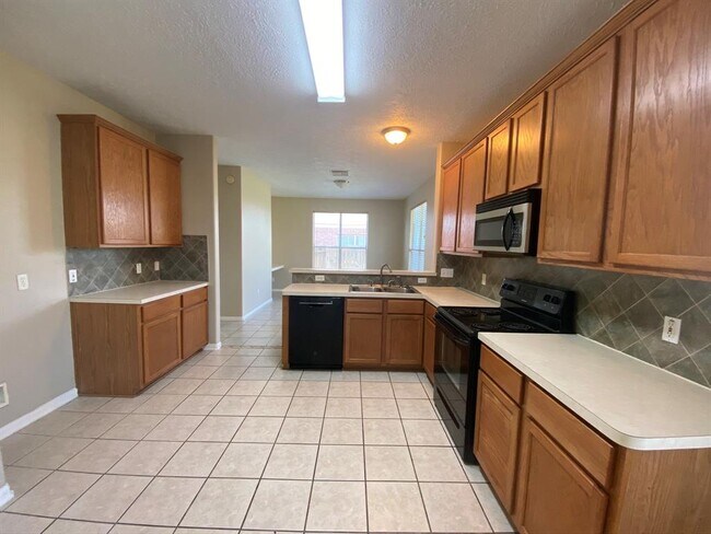Foto del edificio - 907 Christopher Ln