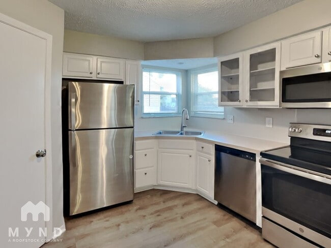 Building Photo - 3019 Old Warson Dr