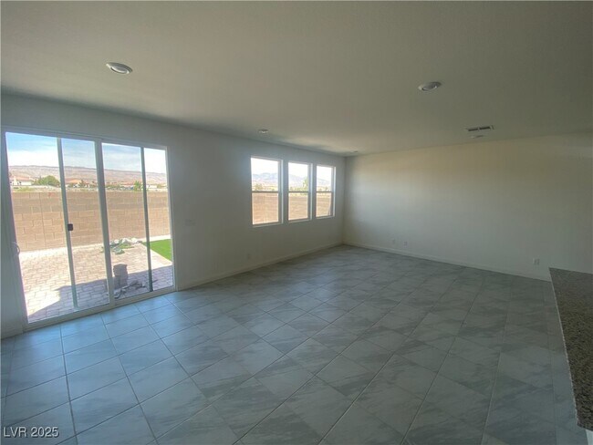 Foto del edificio - 6023 Coja St