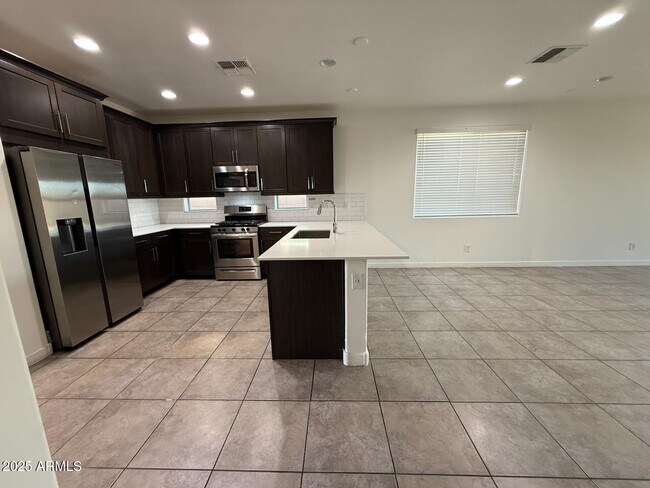 Foto del edificio - 3823 S 64th Dr