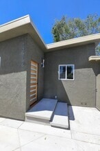 Building Photo - 13758 Walnut St