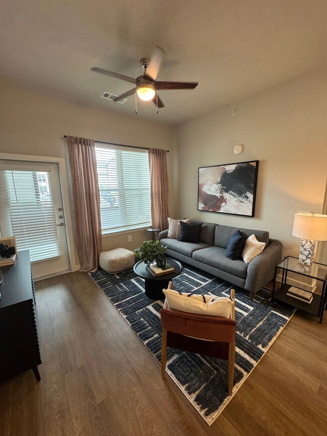 Building Photo - 1123 TX-289 BUS