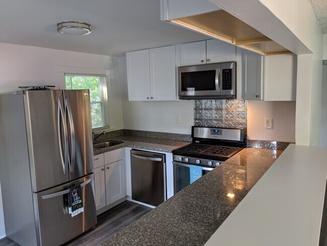 Building Photo - 45 Ireland Street, Hampton, VA 23663