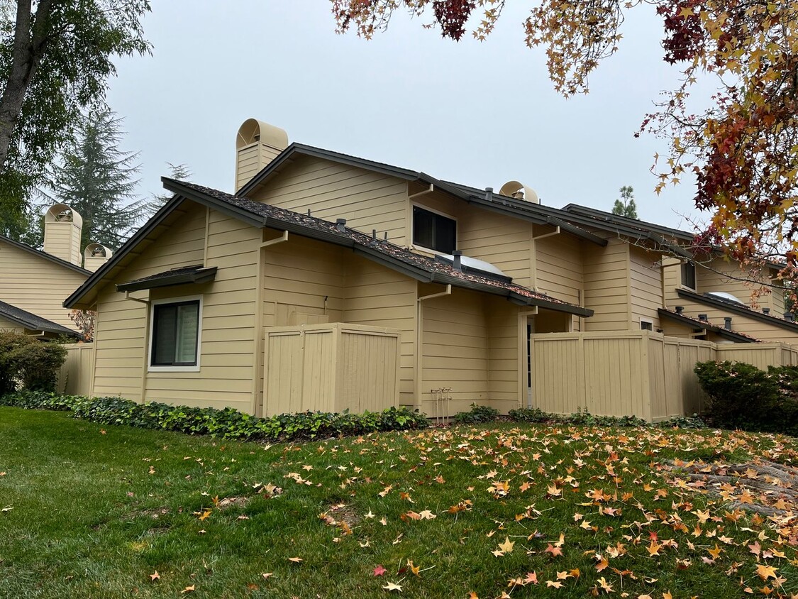Primary Photo - Remodeled 2 Bedroom 2 Bathroom Bennett Val...
