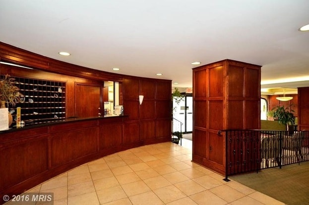 Lobby - 922 24th St NW