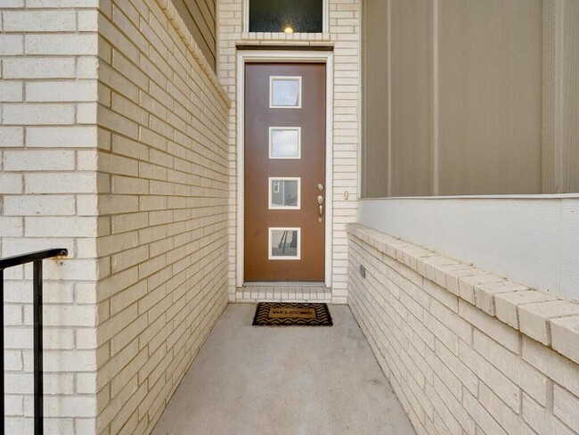 Foto del edificio - 305 Bridgeford Dr