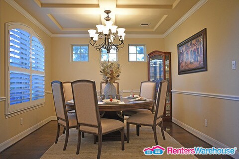 Building Photo - A Sophisticated 5/3.5/2 in Eagle Springs!