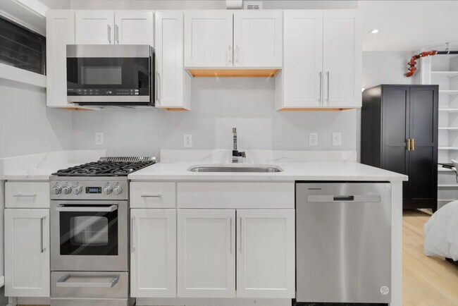 Foto del edificio - 522 - 528 Stewart Ave