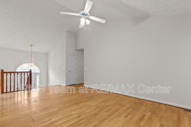 Foto del edificio - 4225 Hopkins Bluff Way