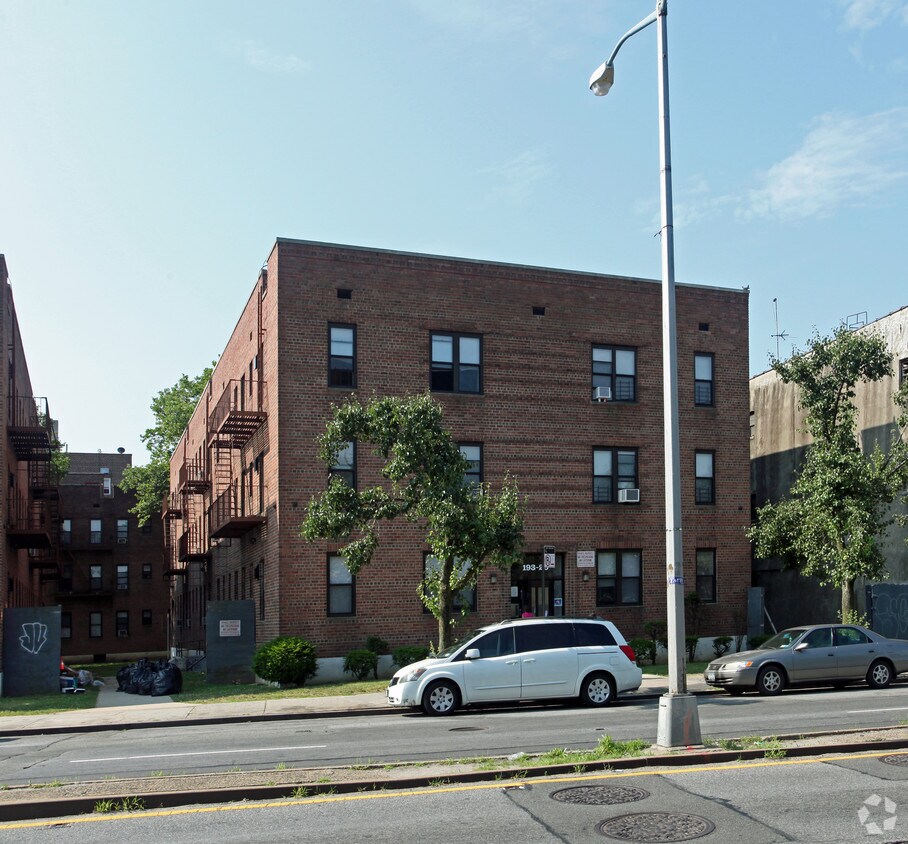 Building Photo - 193-20 Jamaica Ave