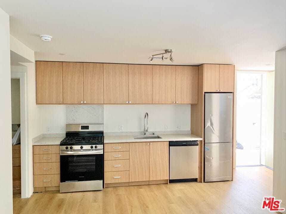 Foto principal - 1822 Overland Ave