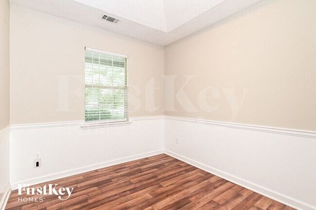 Foto del edificio - 130 Dunwick Ln