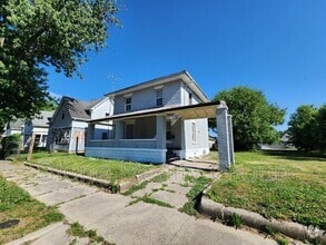 Building Photo - 1640 7th Ave