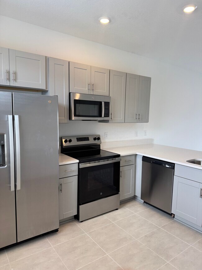 Foto del edificio - 16559 San Nicola Pl