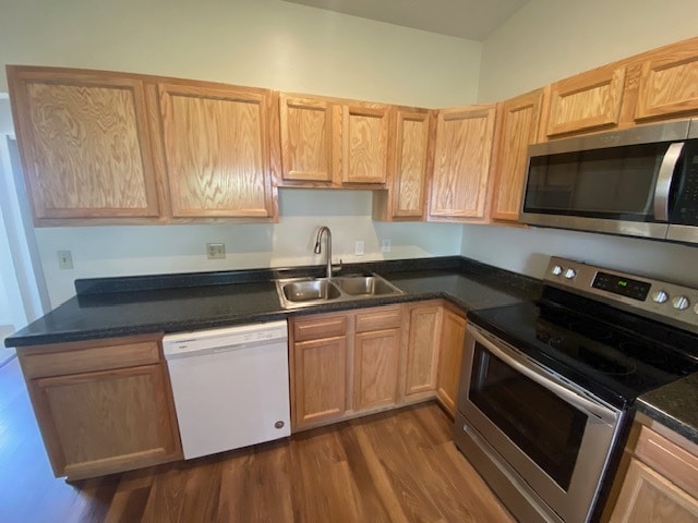 Building Photo - 819 Trustway Ct