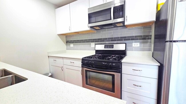 Building Photo - 973 Crimson Ct
