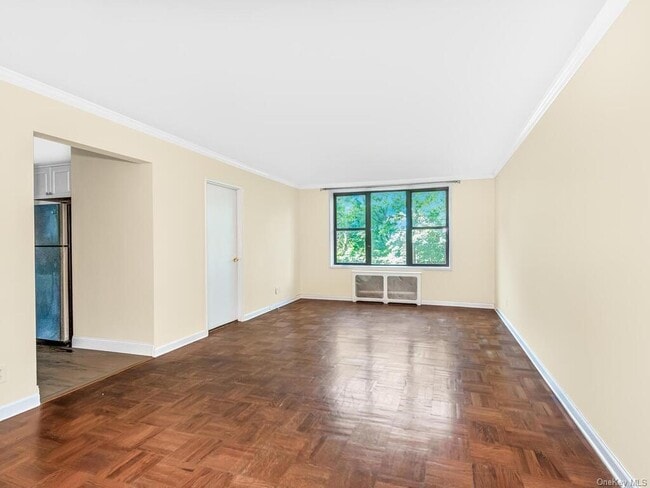 Building Photo - 555 McLean Ave