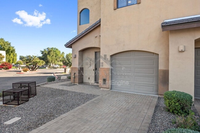Foto del edificio - 5998 N 78th St