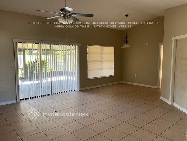 Foto del edificio - 1726 Lk Crst Ave