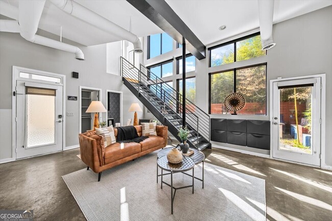 Building Photo - 307 Cherokee Ave SE