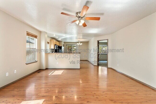 Building Photo - 3354 W Wave Dr