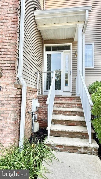 Foto del edificio - 40 Truman Ave