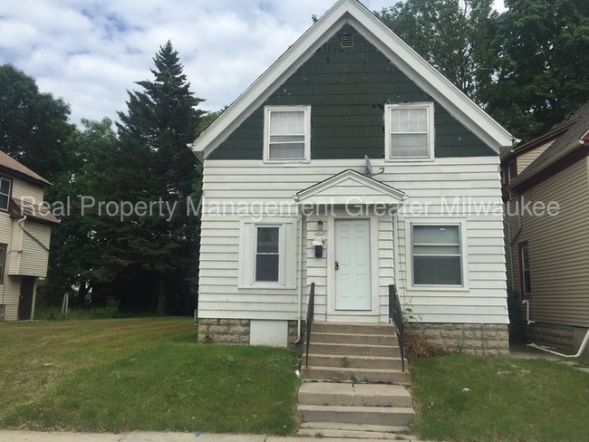 Building Photo - 3220 N Achilles St