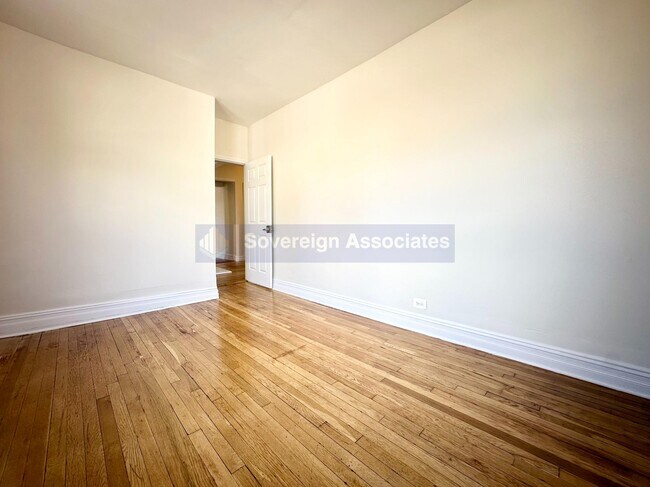 Foto del edificio - 1544 Gillespie Avenue