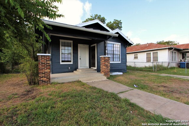 Building Photo - 706 Canton