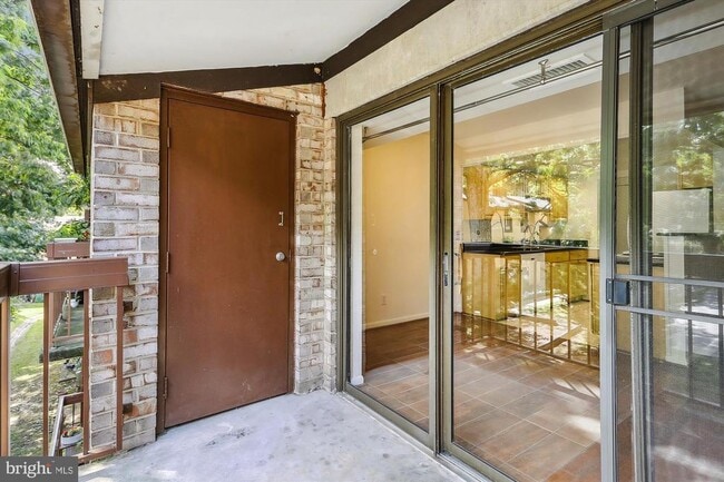 Building Photo - 2255 Castle Rock Square